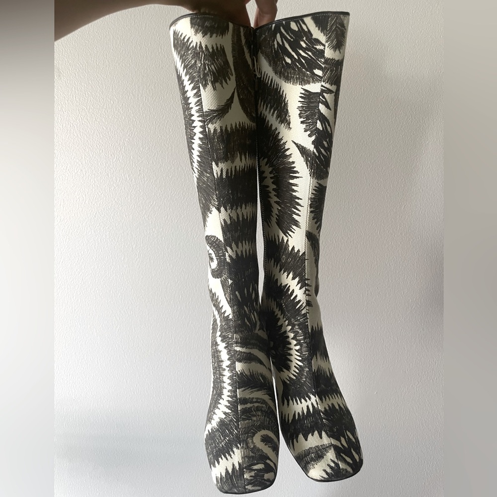 Dries Van Noten Abstract fabric Knee High Boots - Picture 3 of 4